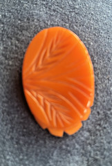 VTG Art Deco Deeply Carved Oval Bakelite Pin Brooch Amber Butterscotch 1.75 in