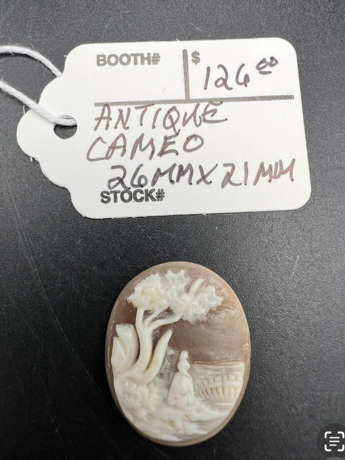 Antique Cameo – 26mm X 21mm – Item #1069