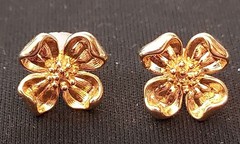 Vintage Goldtone Dogwood Pierced Post / Stud Earrings