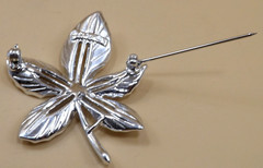 1960’s Sarah Coventry Ivy Leaf SIlver Tone Brooch & Clip Earrings Set