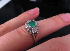 Vintage 0.30ct Colombian Emerald & 0.24ct Diamond Platinum Cocktail Ring Size 5