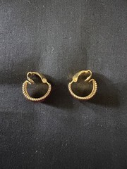 VINTAGE CLIP ON EARRINGS