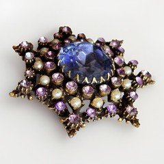 Lilac Purple Austrian Crystal Star Dome Brooch Gold Tone Filigree Glass Pearls