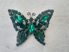 Vintage Forest Green Butterfly Brooch Navette Rhinestones Pin 2″ Unsigned Weiss?