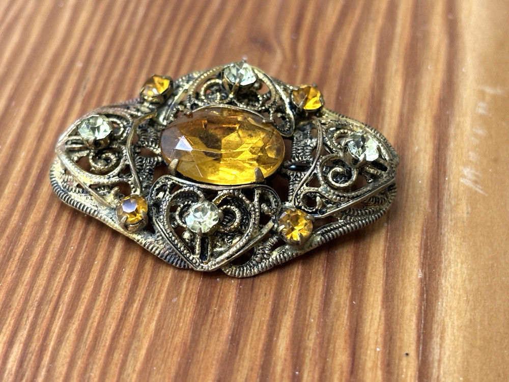 Vintage Art Deco Gold Tone Filigree Amber & Yellow Rhinestone Brooch 1 3/4″