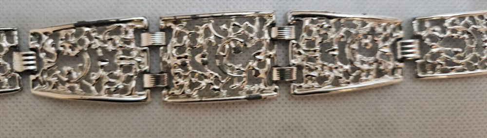 Vintage Sarah Coventry jewelry “Frozen Lace” Bracelet – Silver – VERY NICE!