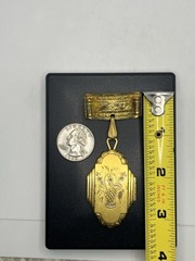 Victorian gold tone locket dangle brooch pin engraved flowers antique vintage