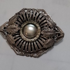 Brooch Pin – Victorian Inspired Vintage 1940’s 2.5* x 1 3/4″