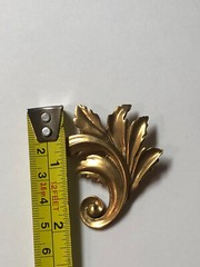Vintage Signed MMA 1995 Metropolitan Museum of Art Gold Tone Leaf Pin MA 051522@
