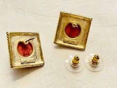 Designer M Jent Signed Faux Round Coral Cab Gold Tone Square Pierced Earrings