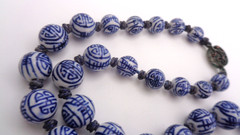 Vintage Chinese Export Hand Knotted Blue & White Graduating Bead Necklace