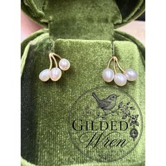 Vintage 14K Gold Freshwater Pearl Cluster Stud Earrings 0.8g -Petite and Elegant