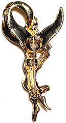 VINTAGE STUNNING GOLD TONE LADY REMINGTON ANGEL SIGNED LR PIN BROOCH