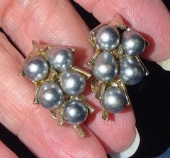 Vintage Signed ART Costume Faux Pearls TearDrop Clip On Earring 1 inch