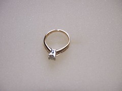 14 KT SOLID GOLD SIZE 5.25 DIAMOND RING 3.0 GRAMS .52 TDW DIAMOND RING