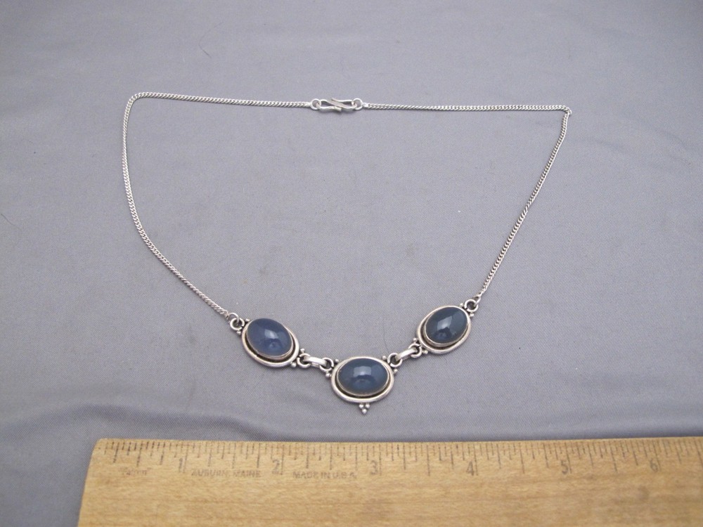 Fine Vintage GRAY AGATE(?) Necklace-3 Part Cabochon Center w/Chain Ends-17.5 In