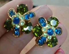 2x Vintage Rhinestone Brooches And Earrings Sets Gold Setting Beautiful