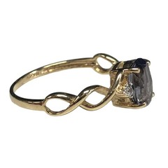 10k Gold Tanzanite & Diamond Ring