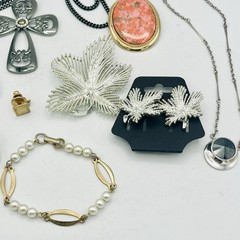 Sarah Coventry Lot Necklace Bracelet Brooch Earrings Hematite Leaf Silver Gold