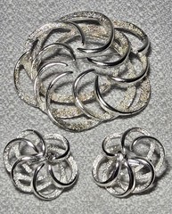 Vintage Sarah Coventry Tailored Swirl 1967 Brooch & Earrings Set Retro Jewelry