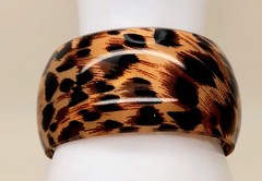 B001 Vintage boho Animal Print Acrylic Cuff 1.5″ Wide fashion jewelry Bracelet
