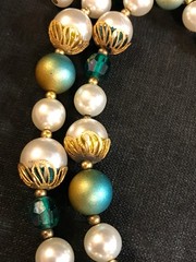 1950s-60s DEAUVILLE Faux Pearl Blue Accent Gold Tone Metal Beaded Necklace w/Tag