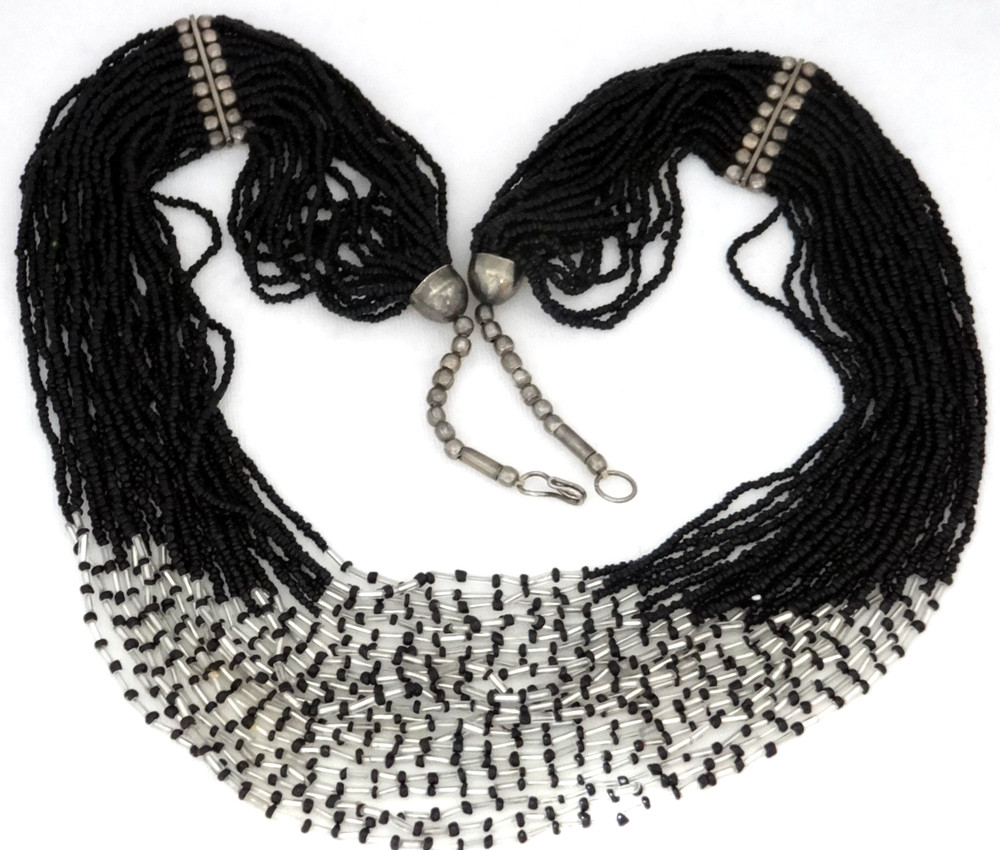 Vtg Handmade Native American Multi Strand White/Black seed Bead Necklace 27″