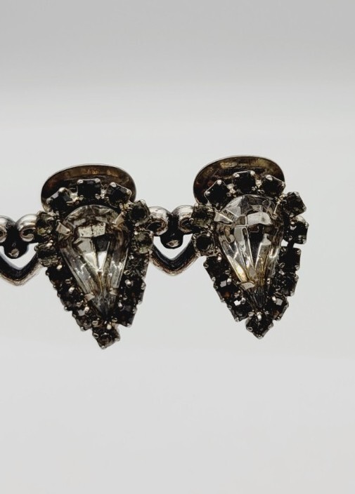 Crystal Cluster Earrings Teardrop Silver Tone Clip .75 in Vintage #C
