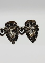 Crystal Cluster Earrings Teardrop Silver Tone Clip .75 in Vintage #C