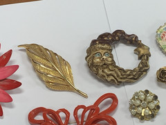 Vintage Estate 36pc Jewelry Lot Brooches Pins Celluloid Metal Stones Religious