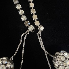 Vintage Rhinestone Lariat Necklace Crystal Ball Drops 34” Silver Tone Estate
