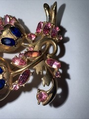 Hollycraft 1951 Brooch on Pink And Blue Rhinestones Vintage
