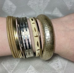 Vintage Mixed Metal Bangle Bracelet Lot – Gold Silver Hammered Stackable Bundle