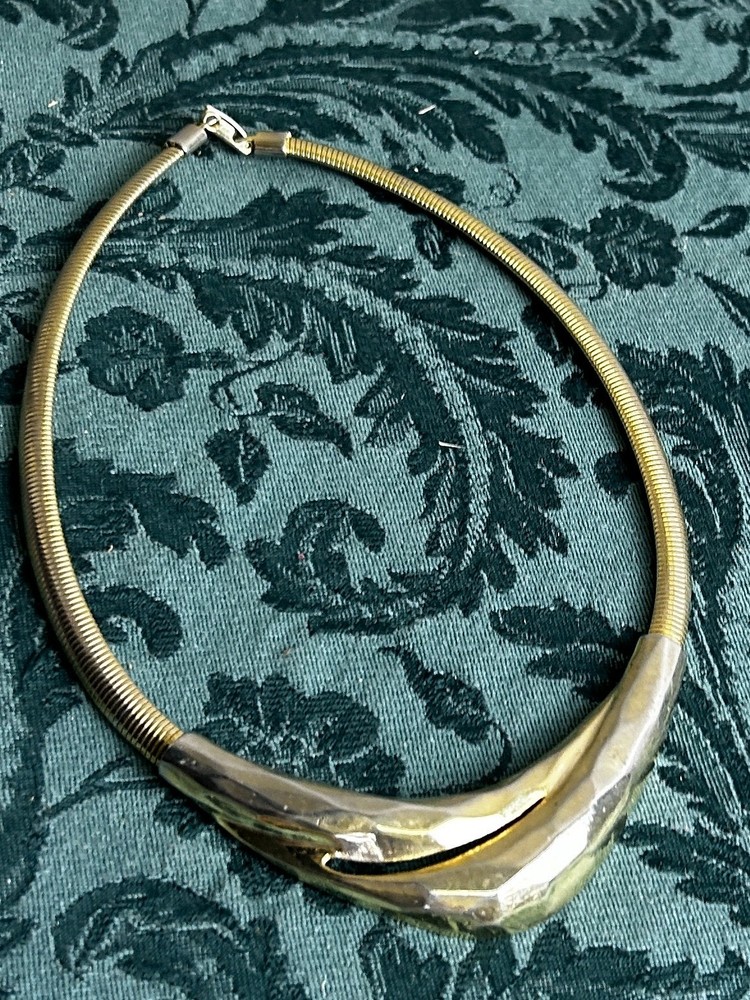 Vintage Gold Tone Omega Collar Necklace Flexible Ribbed Choker