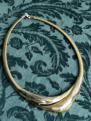 Vintage Gold Tone Omega Collar Necklace Flexible Ribbed Choker