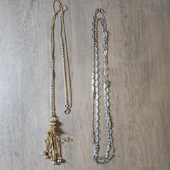 VINTAGE ASSORTED JEWELRY LOT / 24 Pieces