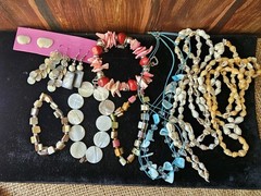 10p Vtg/Mod Jewlery Shell Necklaces Stretch Bracelets Eearings Beach Summer
