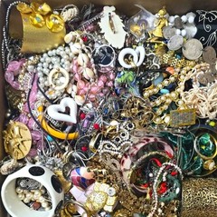 20 BIG POUNDS LBS Jewelry Lot Vintage Mod Junk Craft & Good Resell Tangles