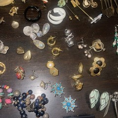 Vintage Goldtone Jewlery Drop Dangle Some Signed Monet & More 118 Pair & 22 …