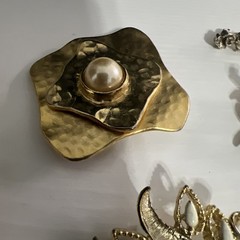 Vintage 12 Brooch Collection | Mix Lot Rhinestones Gold Silver Tone Floral