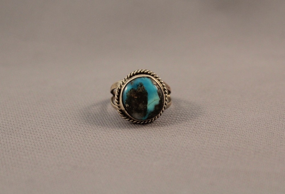 Old Pawn Navajo Sterling Silver And Turquoise Ring Size 7 3/4