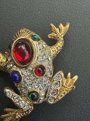 Vintage 80s Cabochon Gripoix Glass & Crystal Pavé Frog Brooch By Sphinx