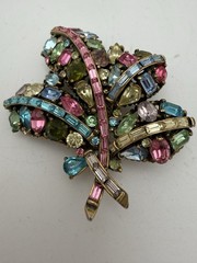 Hollycraft 3” Signed Pastel Rhinestone Leaf Brooch Vintage Pin