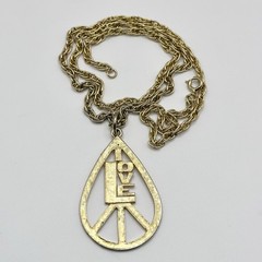 Vintage LOVE Pendant Necklace Gold Tone Chain Spring Ring Retro Style 24”