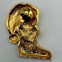 Vintage Avon Christmas Holiday Cat in Boot Santa Hat Pin Brooch