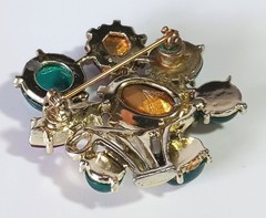 Vtg Gold-tone Flower Basket Brooch w/ Green Translucent Cabs & Red Rhinestones