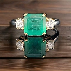 Vintage 14K Gold Engagement Ring 2.21CT. Natural Green Emerald Square Shape