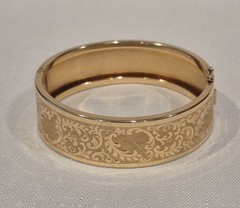 Estate 14K RGP Etched Victorian Wide Hinged Bangle Bracelet Sz 7 1/4 Germany EUC
