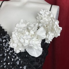 Vintage Unbranded 2 Silk Floral Hydrangea brooch pin Millinery Hat + Scarf