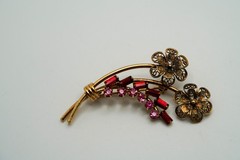 Vintage Gold Tone Pink Rhinestone Filigree Flower Brooch 5.6cm JB39